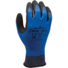 Een paar blauwe en zwarte SHOWA 306 zomer handschoenen met optimale grip en chemiebestendigheid voor professionele schoonmakers en glazenwassers.